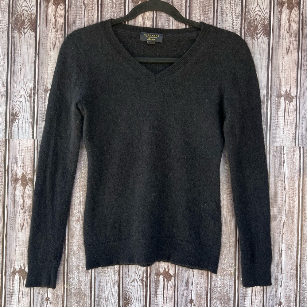 Charter Club 100% Cashmere Women's Black V-Neck Sweater‎ Size M